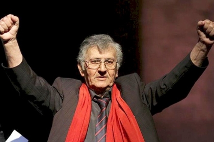 في ذكرى رحيله.. قصائد  الشاعر سميح القاسم قناديل تضيء درب المقاومة