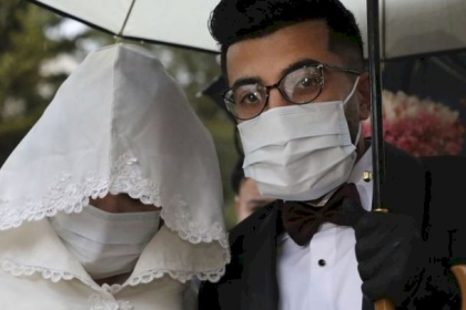 إصابة 33 شخصًا بفيروس "كورونا" في حفل زفاف في الأردن