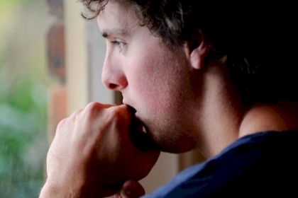 التفكير بجدية يؤثر على عضلات الوجه