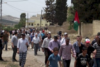عشرات حالات الاختناق بقمع الاحتلال مسيرة كفر قدوم