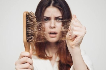 للبنات.. أسباب تساقط الشعر