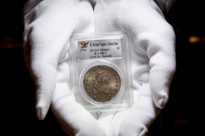 عرض قطعة نقدية باهظة الثمن للبيع في مزاد