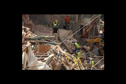 مئات من المحتجين يشاركون في مسيرة في هونج كونج اعتراضاً على تأجيل الانتخابات