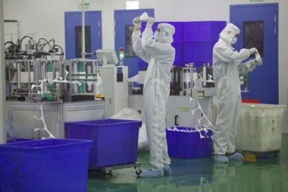 استئناف التجارب على اللقاح البريطاني لفيروس كورونا 