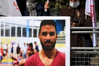 رئيس "يو إف سي" يعلق على إعدام مصارع إيراني... صورة