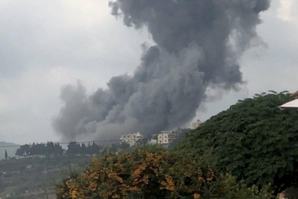 "محدث" دوى انفجار في منزل لمسؤول بحزب الله في بلدة عين قانا جنوبي لبنان - فيديو