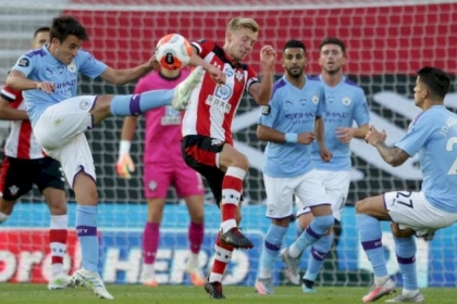 بطلب كومان.. برشلونة يسعى لـ"استعادة أمانته" من مانشستر سيتي