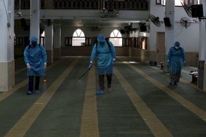 الأوقاف برام الله: إقامة خطبة وصلاة الجمعة في الساحات العامة وتعليق إقامتها في المساجد