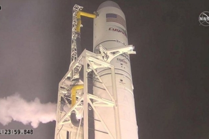 فجل ولحوم وأسماك وأجبان وخضراوات وفواكه.. إلى الفضاء