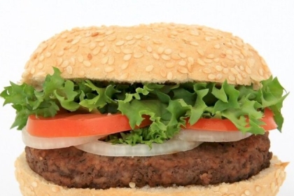 دراسة تكشف العلاقة بين الأطعمة فائقة المعالجة وصحة القلب والأوعية الدموية