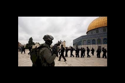 الاحتلال يبعد فتاة مقدسية عن الأقصى 4 أشهر