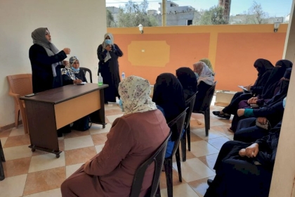 مجلس المرأة  في محافظة رفح يختتم لقاءاته الإرشادية حول مواقع التواصل الإجتماعى