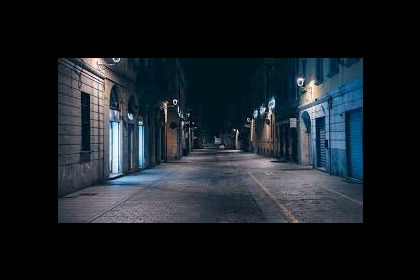 بالفيديو... فنانة فلسطينية تغني في شوارع ألمانيا