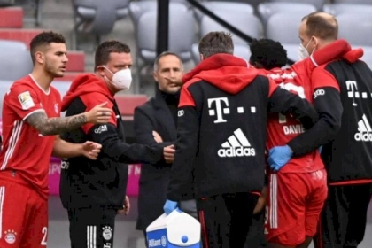 تعرض ألفونسو لإصابة بالغة.. ضربة قوية لدفاع بايرن ميونخ