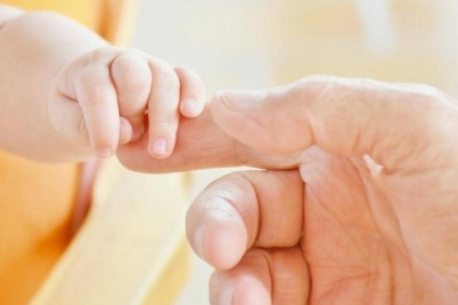 "جريمة بشعة" بحق رضيع في مصر.. مات جوعا وتحلل جسده