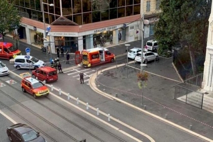 3 قتلى وجرحى بحادثة طعن جنوب فرنسا واعتقال المنفذ