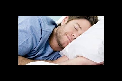 العلماء يكتشفون كيف تؤدي طفرة شائعة إلى اضطراب النوم المسمى "بومة الليل"