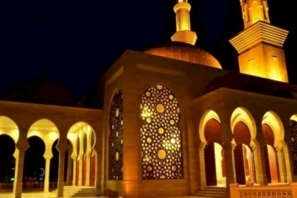 صورة: أوقاف غزة تُقرر إغلاق 4 مساجد لمدة 48 ساعة