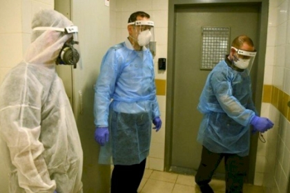 الأسير إياد عمر يخضع لعملية لاستئصال ورم على الدماغ