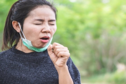 طبيب روسي يوجه نصيحة بشأن الأطعمة التي يجب عدم تناولها عند الإصابة بكورونا