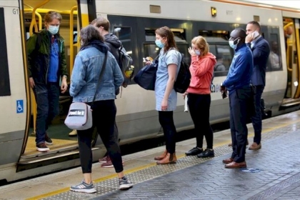 أوروبا تدعو إلى تغيير "قواعد الاشتباك" في المعركة ضد "كورونا"