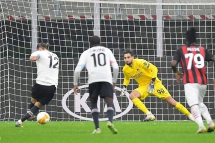 هاتريك يازجي يفرمل مسيرة إبراهيموفيتش ورفاقه