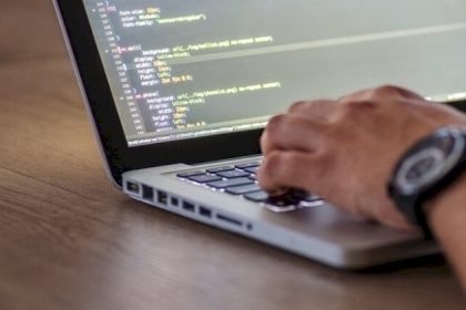 كيف نحافظ على سرية بياناتنا أثناء استخدام الإنترنت؟