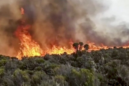 في الصين يقصفون مركز الحريق بقنبلة لإطفاء الحرائق في دقيقتين