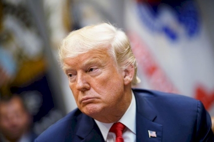 استطلاع: أكثر من 50% من الأميركيين يؤيدون ترك ترامب لمنصبه قبل انتهاء ولايته