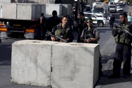 الاحتلال ينصب حواجز عسكرية في محيط رام الله