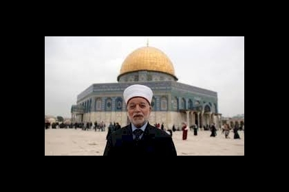 مفتي القدس يحذر من تداول وتوزيع هذا الكتاب لجزء عم