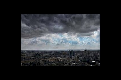 الطقس: أجواء ماطرة وباردة