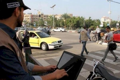 ‏الكشف عن شبكة تزوير مستندات وشيكات وأوراق نقدية بغزة