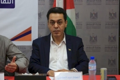 عبد العاطي يرد على تصريحات عزام الأحمد: " الرئيس عباس من ساهم في تعطيل الحياة الدستورية"