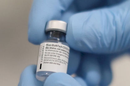 بريطانيا: اعطاء 44 مليون جرعة من لقاحات كورونا