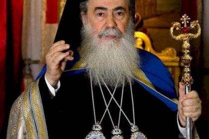 البطريرك ثيوفيلوس يدين العنف الذي يمارس بحق أهالي حي الشيخ جراح  والمسجد الأقصى