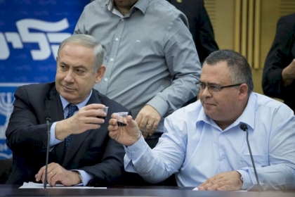 ادخال عضو كنيست خالط نتنياهو إلى العناية المركزة بسبب إصابته بـكورونا