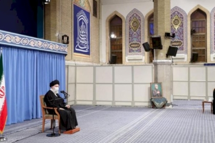 خامنئي يعد بالثأر لاغتيال قاسم سليماني وأبو مهدي المهندس