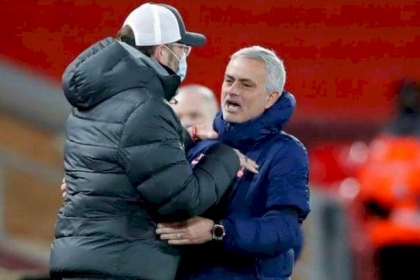 مورينيو يعلن الحرب على كلوب: "لا تستحقها"