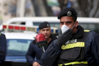 سلطنة عمان تقرر منع الدخول والخروج منها