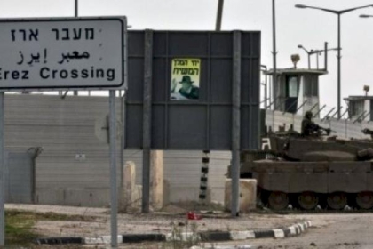الاحتلال يعتقل مواطن من خانيونس على حاجز بيت حانون