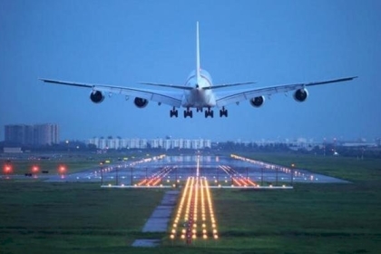 السعودية تفتح معابرها البرية والبحرية والمجال الجوي