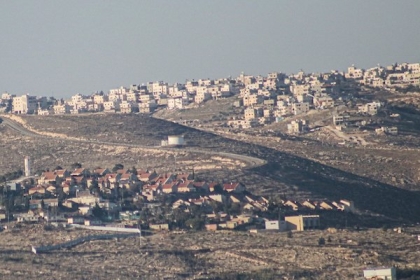 الاحتلال يصادق على مصادرة أراض فلسطينية لتوسيع شارع ومستوطنات