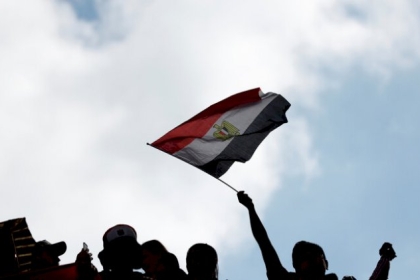 الأزهر يحذر المواطنين من رسائل على تطبيق "واتس آب"