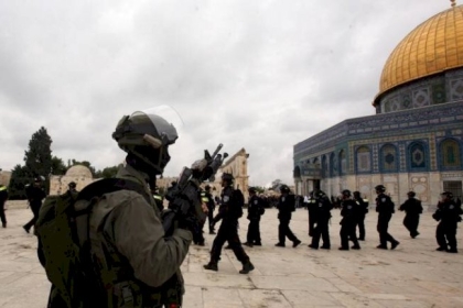 عشرات المستوطنين يقتحمون "الأقصى"