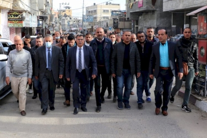 وفد من قيادة تيار الإصلاح الديمقراطي في حركة فتح يقدم واجب العزاء لآل أبو عكر بوفاة فايز أبو عكر