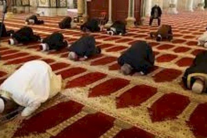 أوقاف رام الله تقرر إقامة صلاة الجمعة في المساجد مع ضرورة الالتزام بالإجراءات الاحترازية من فيروس كورونا
