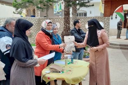 بالصور: لجنة المرأة العاملة بمجلس العمال في محافظة رفح تكرم  كوكبة من أعضاء وأمناء سر الشعب