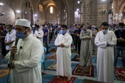 الأردن تقرر إلغاء حظر الجمعة والسماح بأداء التراويح