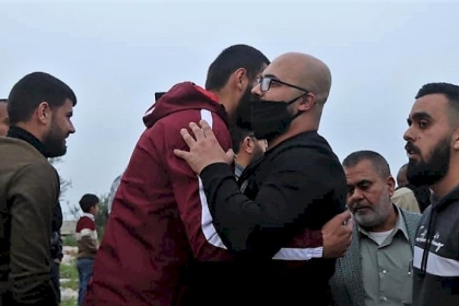 الاحتلال يفرج عن أسير على حاجز الجلمة شمال جنين بعد 17 عاما في الأسر